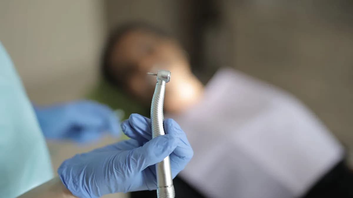 Übermäßiges Beschleifen — der Grund für den Ruf der 'Turkey teeth'