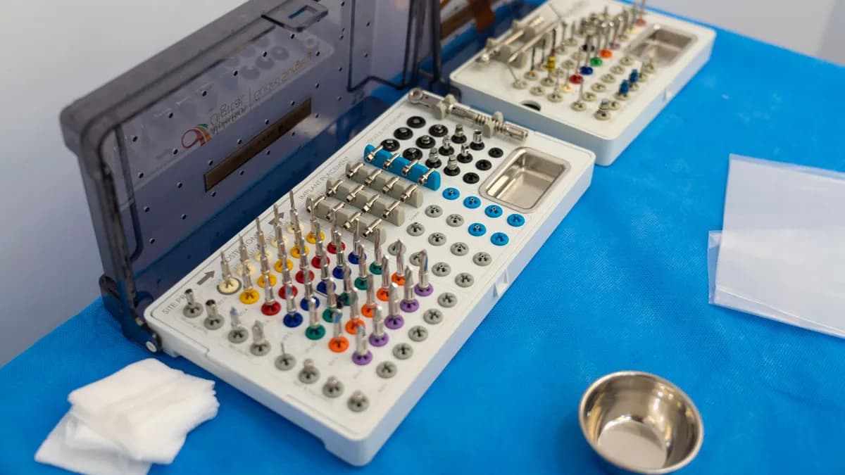 Implantatsetzung unter örtlicher Betäubung