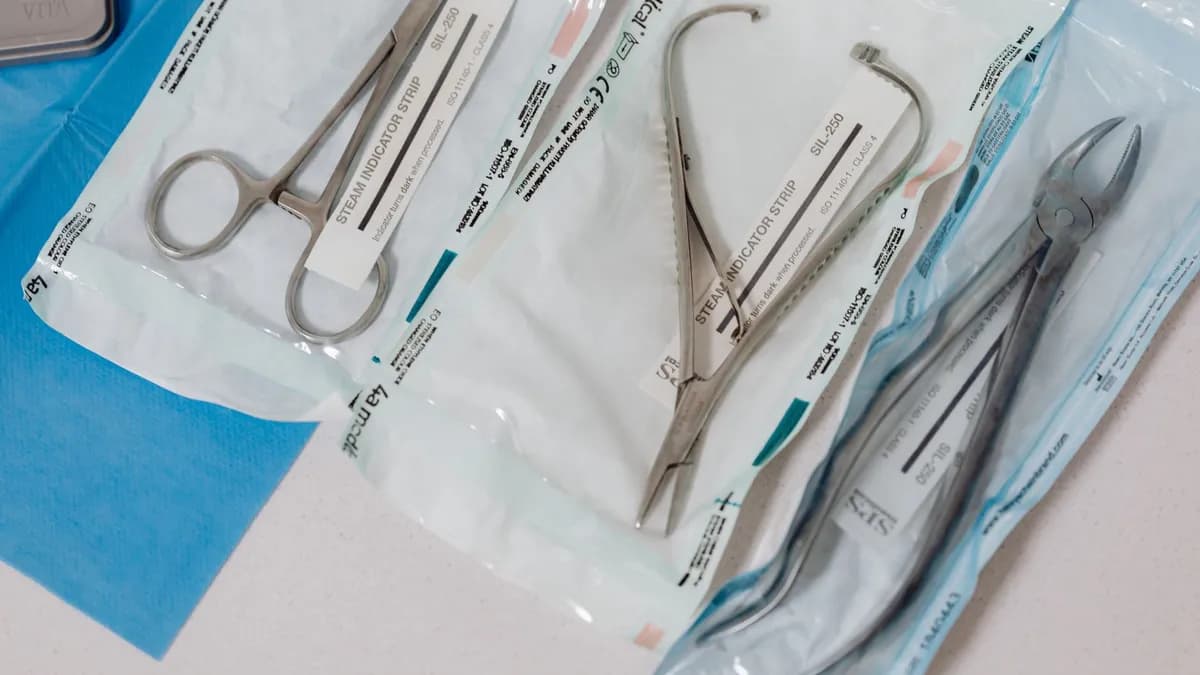 Equipo de esterilización que una clínica segura te mostrará